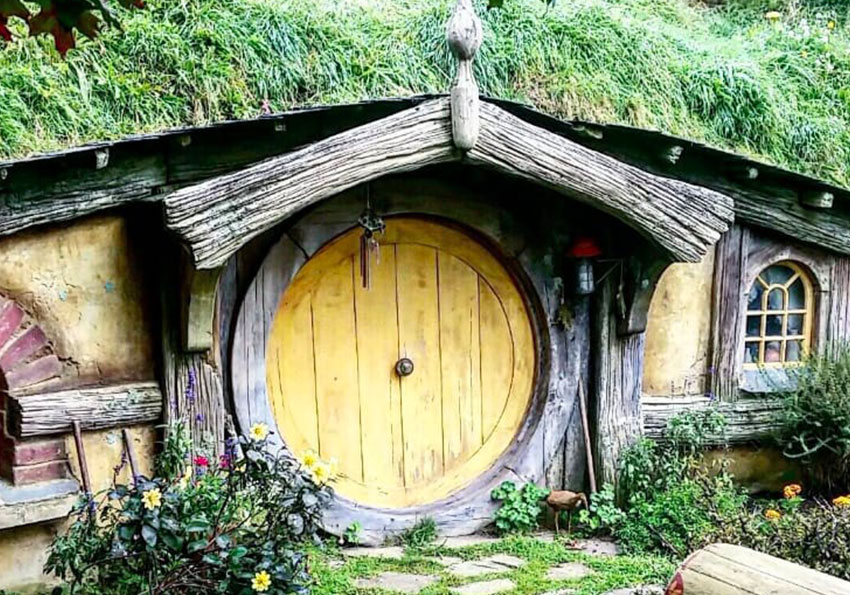 Hobbiton Movie Set
