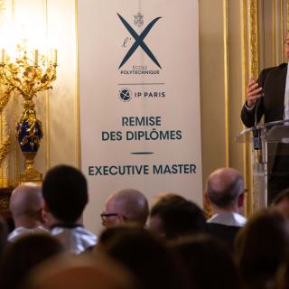 Ceremonie de remise de diplome