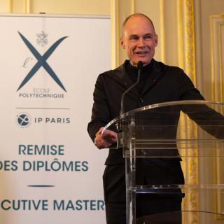 Ceremonie de remise de diplome
